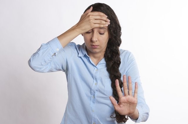 Studiu: Migrena, factor de risc "considerabil si persistent" pentru majoritatea afectiunilor cardiovasculare