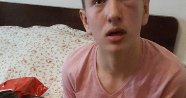 Un elev de clasa a VIII-a a fost batut de tatal unui coleg