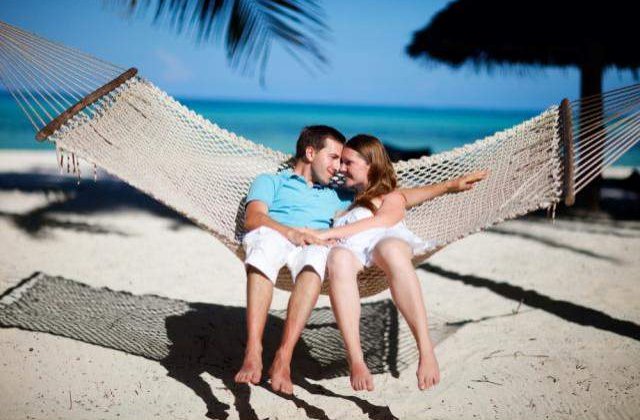 Cat te costa sa inchiriezi un apartament la mare