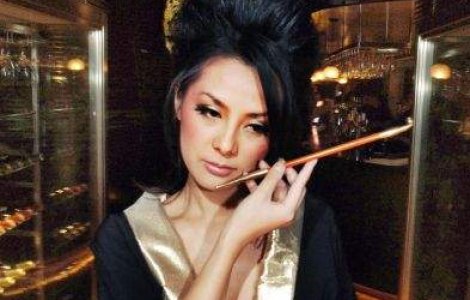 Spectacol de caligrafie japoneza pe corp, in premiera in Romania