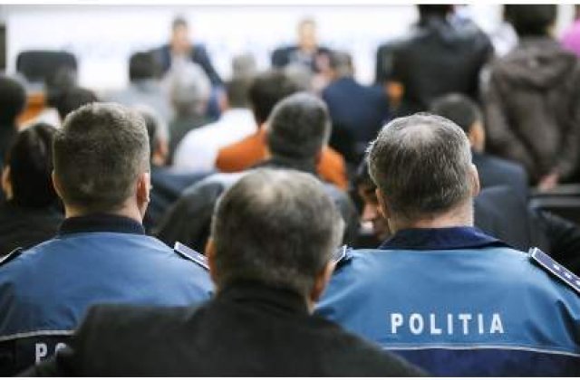 Disperare in MAI: Politistii intra in greva foamei