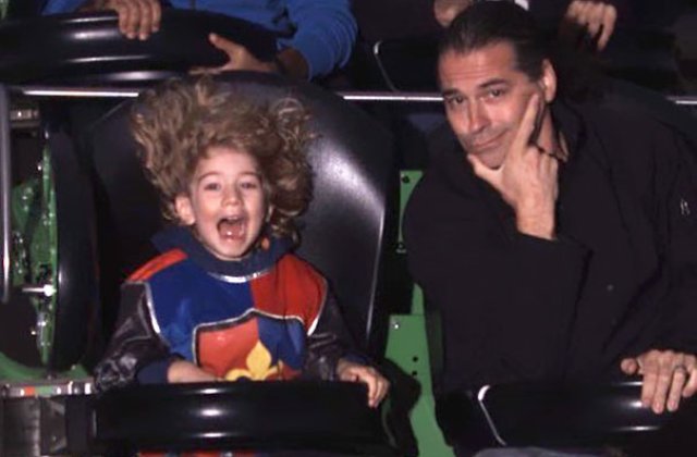 De la panica la extaz. Top 10+ cele mai amuzante poze facute in roller coaster