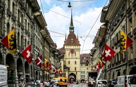 MAE: Convorbiri romano-elvetiene despre restrictiile pentru romani pe piata muncii din Elvetia