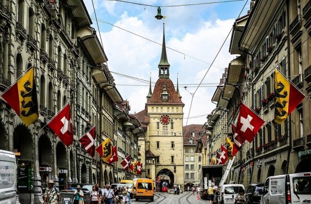 MAE: Convorbiri romano-elvetiene despre restrictiile pentru romani pe piata muncii din Elvetia