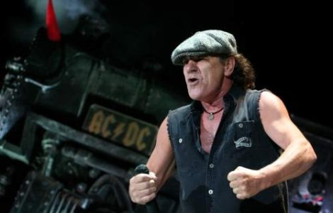 Solistul AC/DC: "Iisus nu a fost fiul lui Dumnezeu"