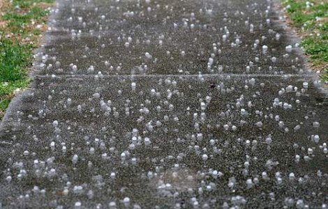 Cod galben de ploi, vijelii si grindina pentru Bucuresti si 27 de judete