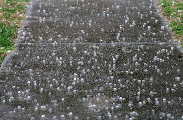 Cod galben de ploi, vijelii si grindina pentru Bucuresti si 27 de judete