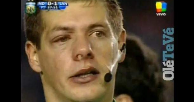  Video  Arbitru lovit in figura de minge? KO!