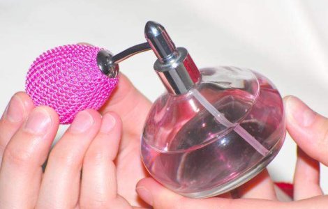 Un parfum placut in aer incita oamenii la dans