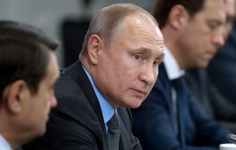 Vladimir Putin si-a inregistrat oficial candidatura la alegerile prezidentiale din martie