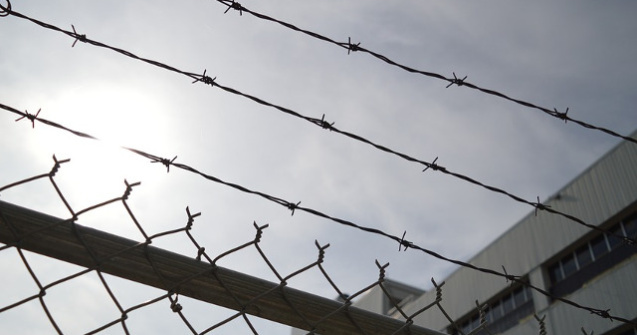 8 gardieni de la Penitenciarul Rahova, acuzati ca au batut detinutii / VIDEO