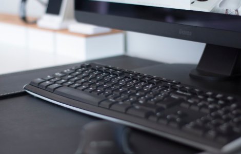 Motivul pentru care un primar din Gorj a "confiscat" calculatoarele angajatelor