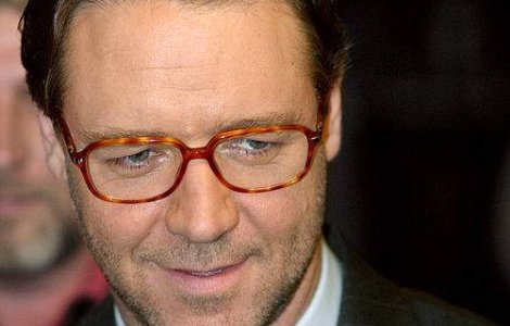 Russell Crowe: "Circumcizia este o barbarie prosteasca. Cine esti sa corectezi natura?"