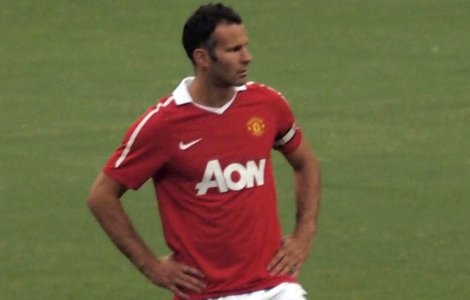 Ryan Giggs, atacat cu ciocanul de fratele inselat