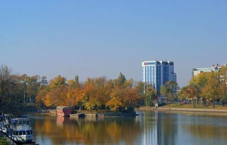 Plimbari gratuite cu vaporasul in Herastrau