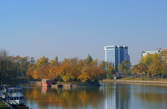 Plimbari gratuite cu vaporasul in Herastrau
