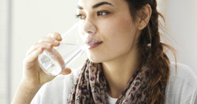 5 lucruri ciudate care se intampla in corpul tau daca nu bei suficienta apa