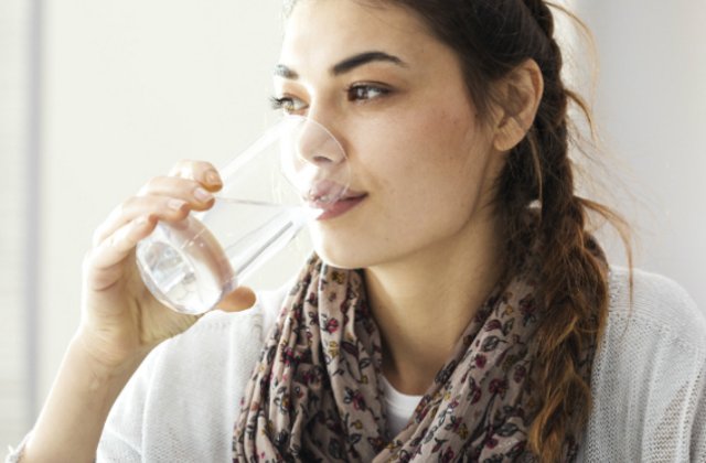 5 lucruri ciudate care se intampla in corpul tau daca nu bei suficienta apa