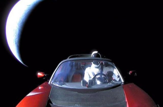 [FOTO] Elon Musk a publicat ultima imagine cu Starman si Tesla in spatiu