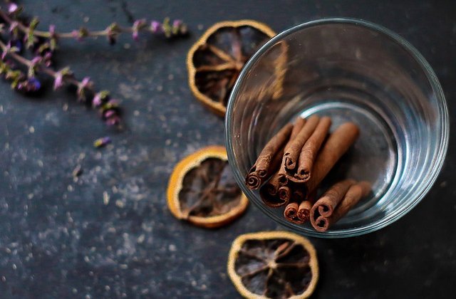 Nu se foloseste doar la prajituri: 8 moduri inedite in care poti utiliza scortisoara