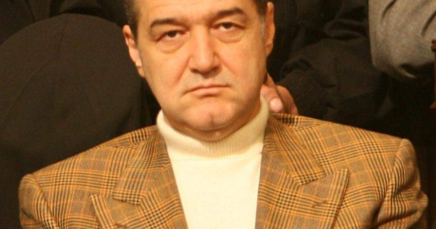 Becali, facut praf de presa din Israel