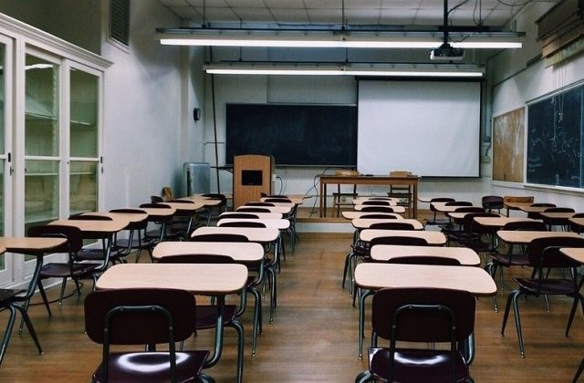 15% mai putini elevi in Vaslui, in ultimii sase ani