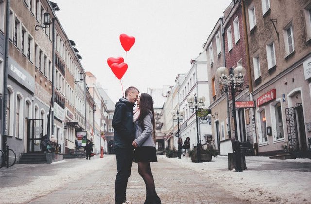 Traditii si obiceiuri de Valentine`s Day: Cum arata o zi perfecta in care este celebrata dragostea