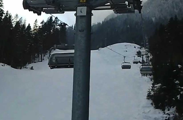 O femeie a ramas agatata de telescaun. Ce greseala a facut