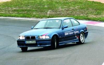 Cum poti conduce sportiv. In...