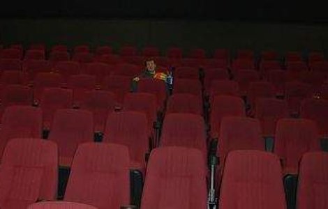  Video  Romanii, din ce in ce mai putini