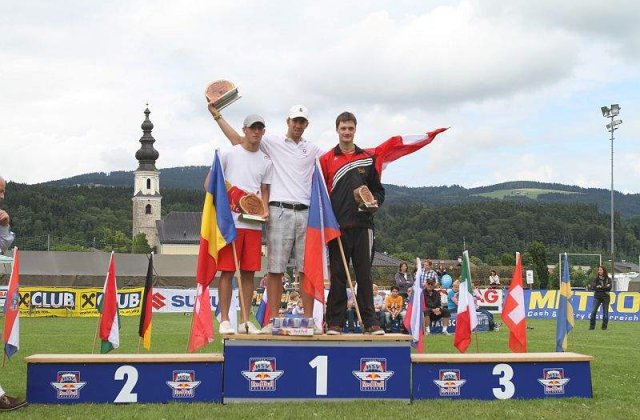 Alexandru Nicolau, locul 2 la prima etapa a CM de parasutism