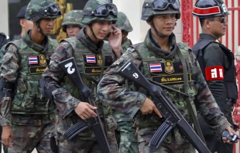 Activist torturat in armata, dat in judecata pentru defaimare