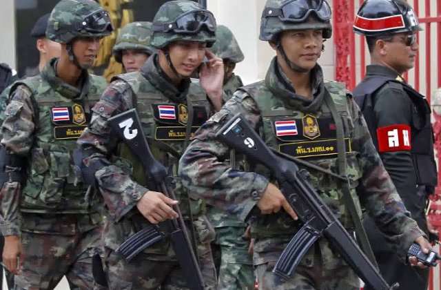 Activist torturat in armata, dat in judecata pentru defaimare