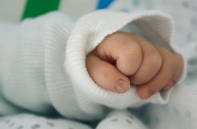 Un copil de nici doi ani a murit dupa ce a cazut in oala cu ciorba