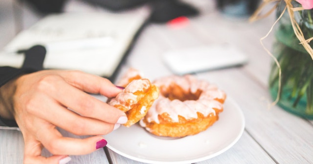 Oamenii de stiinta au descoperit o legatura intre zahar si cancer