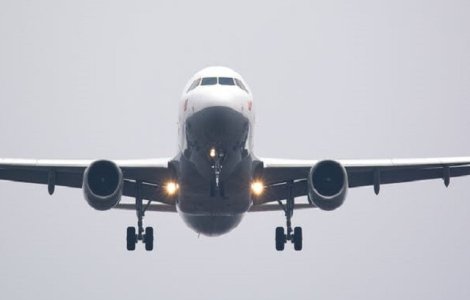 Un avion iranian cu peste 60 de pasageri la bord s-a prabusit. Nu exista supravietuitori