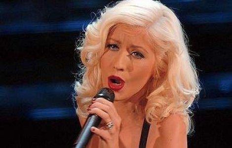  Foto  Christina Aguilera s-a dezbracat pentru W Magazine