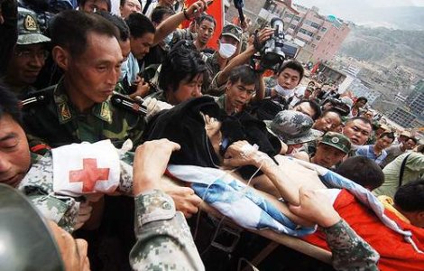 China: Peste 1 milion de persoane evacuate din cauza inundatiilor