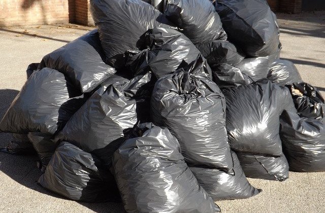 Locuitorii unei comune din Arad sunt obligati de primarie sa plateasca 2 lei pentru un serviciu inexistent