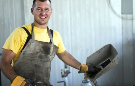 Topul meseriilor fara meseriasi. 4 domenii din Romania unde locurile de munca asteapta candidati