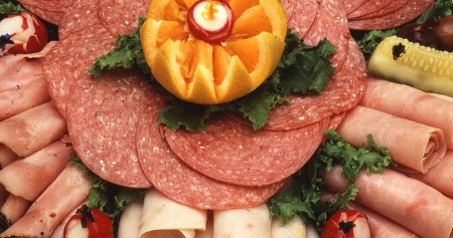 Consumul de produse alimentare ultraprocesate ar putea creste riscul de cancer cu 12%