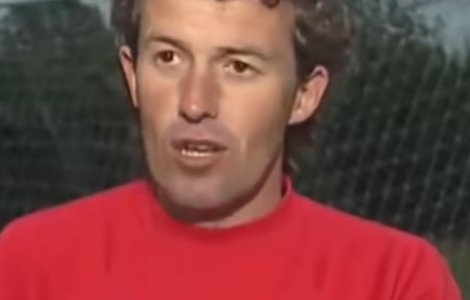 Fost antrenor de fotbal, condamnat la inchisoare pentru molestarea sexuala a 12 copii