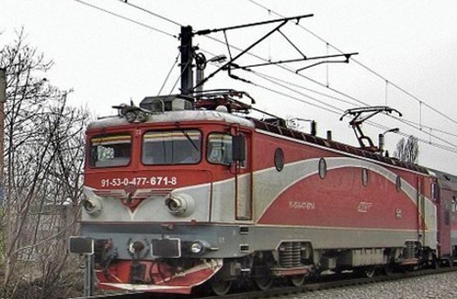 Trafic feroviar blocat in Gara de Vest din Ploiesti, dupa ce o pasarela metalica s-a prabusit