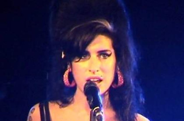 [VIDEO] Amy Winehouse, huiduita in Belgrad