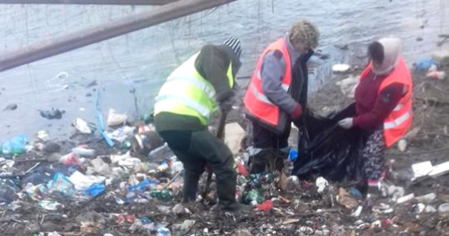 Primarul unei comune din Cluj ii pune pe asistatii social la treaba