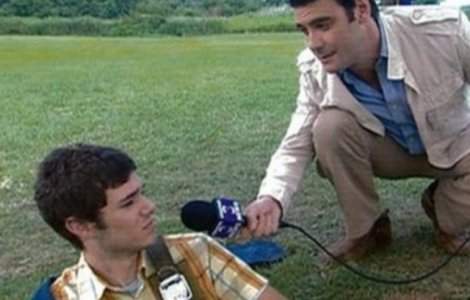  Top  10+ gafe amuzante afisate pe ecran la emisiunile de stiri