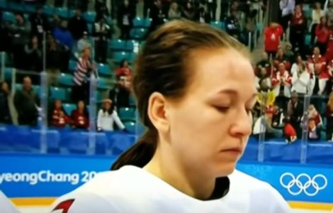 Sportiva din Canada care a refuzat sa poarte medalia de argint si-a cerut scuze pentru gestul sau
