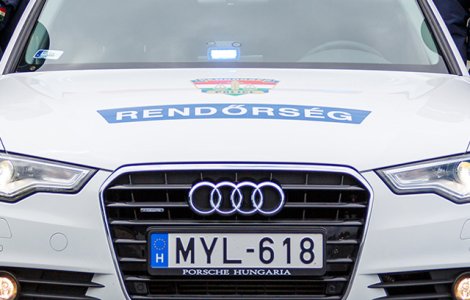 Romanca, uitata de sot intr-o parcare din Ungaria, fara telefon, bani si documente