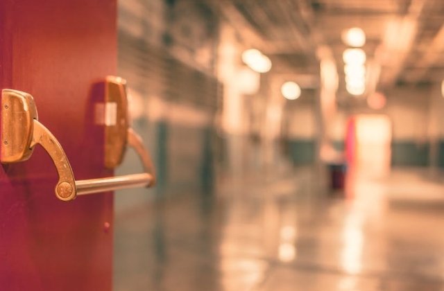 Asistent medical din Braila care a violat zeci de paciente, condamnat la 8 ani de inchisoare