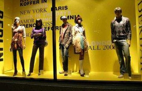 Versace creeaza pentru H&M